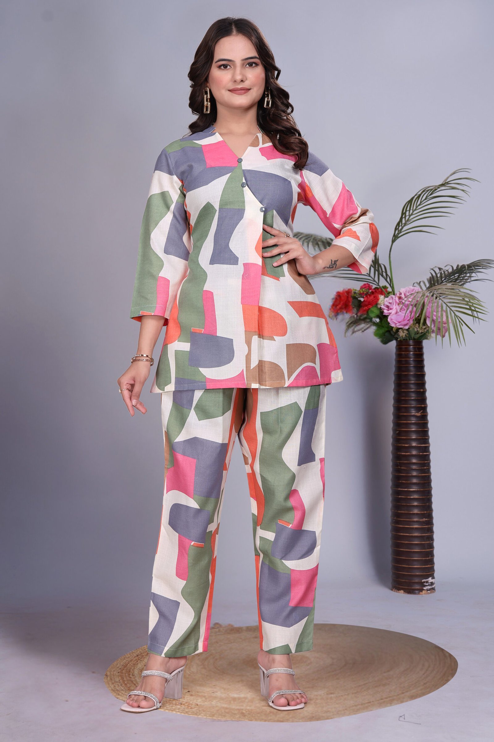 EV24-568_GREYMULTI-1-scaled-1.jpg Grey Multi Premium Digital Printed Co-ord Set By Krazy Thread - Image 4