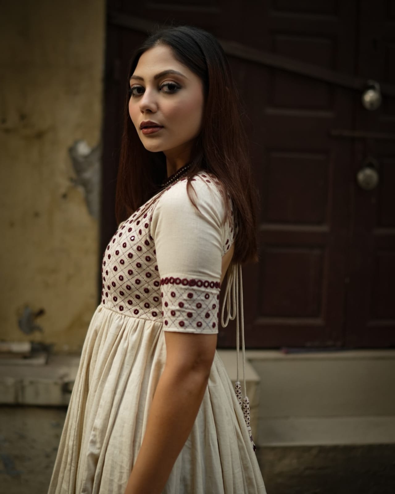 IMG-20250813-WA0067.jpg Warm White Festival Special Mirror Work Cotton Anarkali Suit Set - Image 2