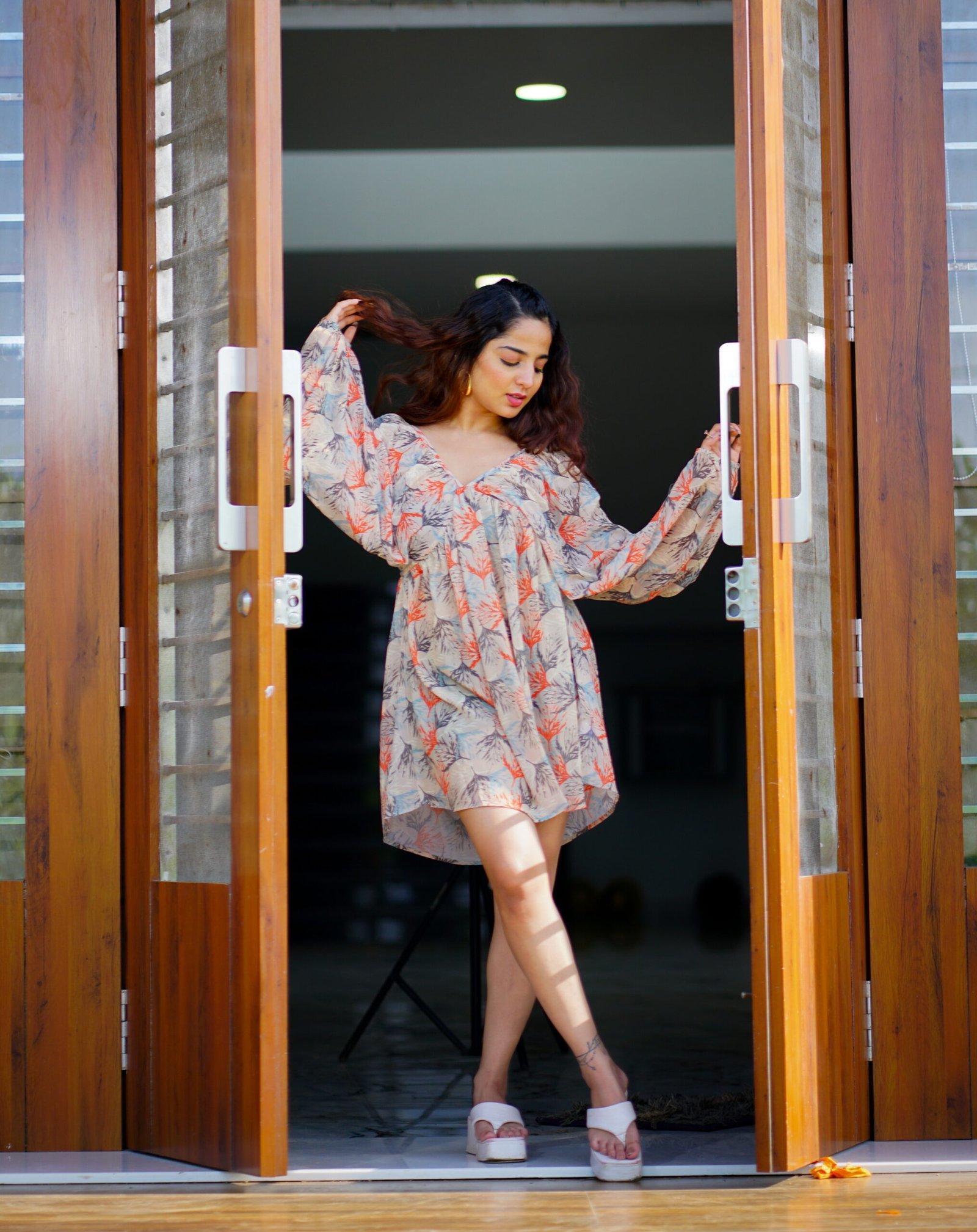 Krazythread-dress-01-27-scaled-1.jpg Puffy Charm Leaf‑Print Dress – Cream - Image 4