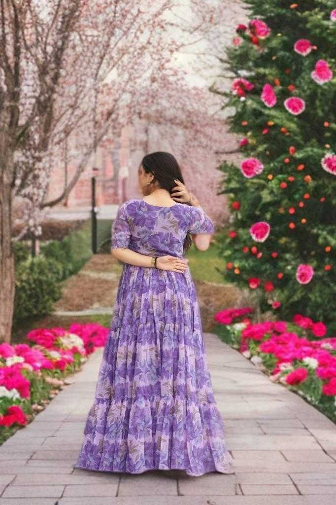 kRAZY-tHREAD-5.jpg Elegant Georgette Printed Gown with Fancy V-Neck – 6 Meter Flair & Full Lining - Image 5